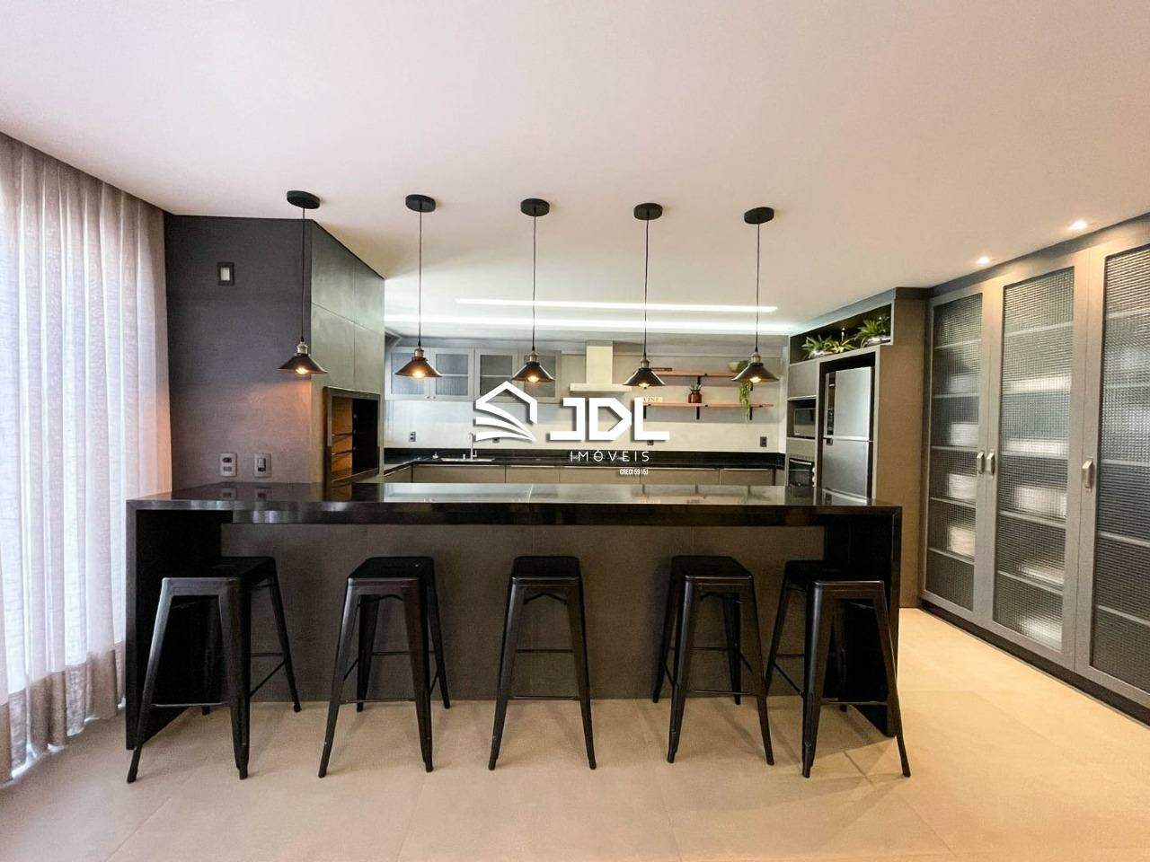 Apartamento à venda no bairro Centro: 