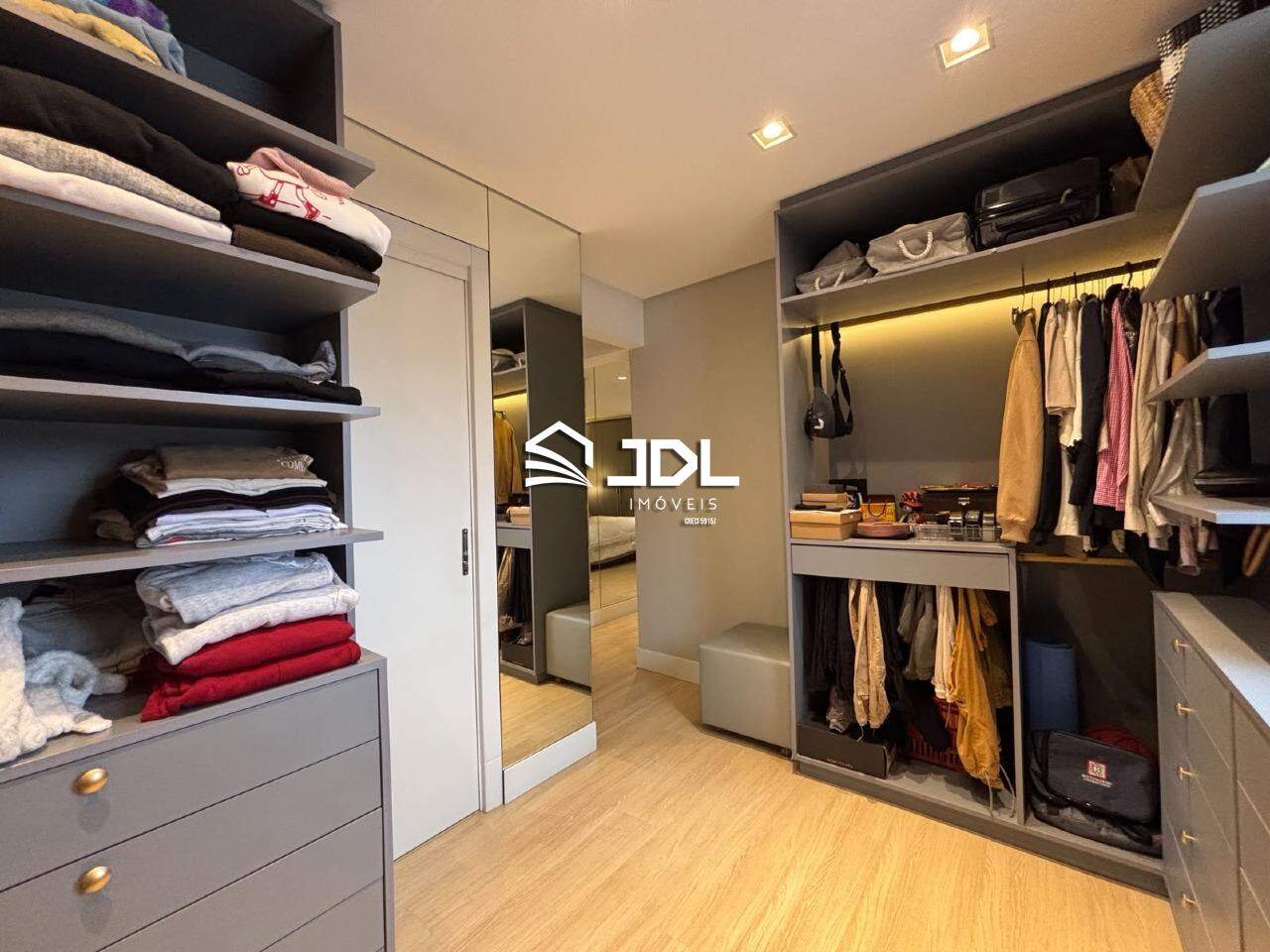 Apartamento à venda no bairro Centro: 