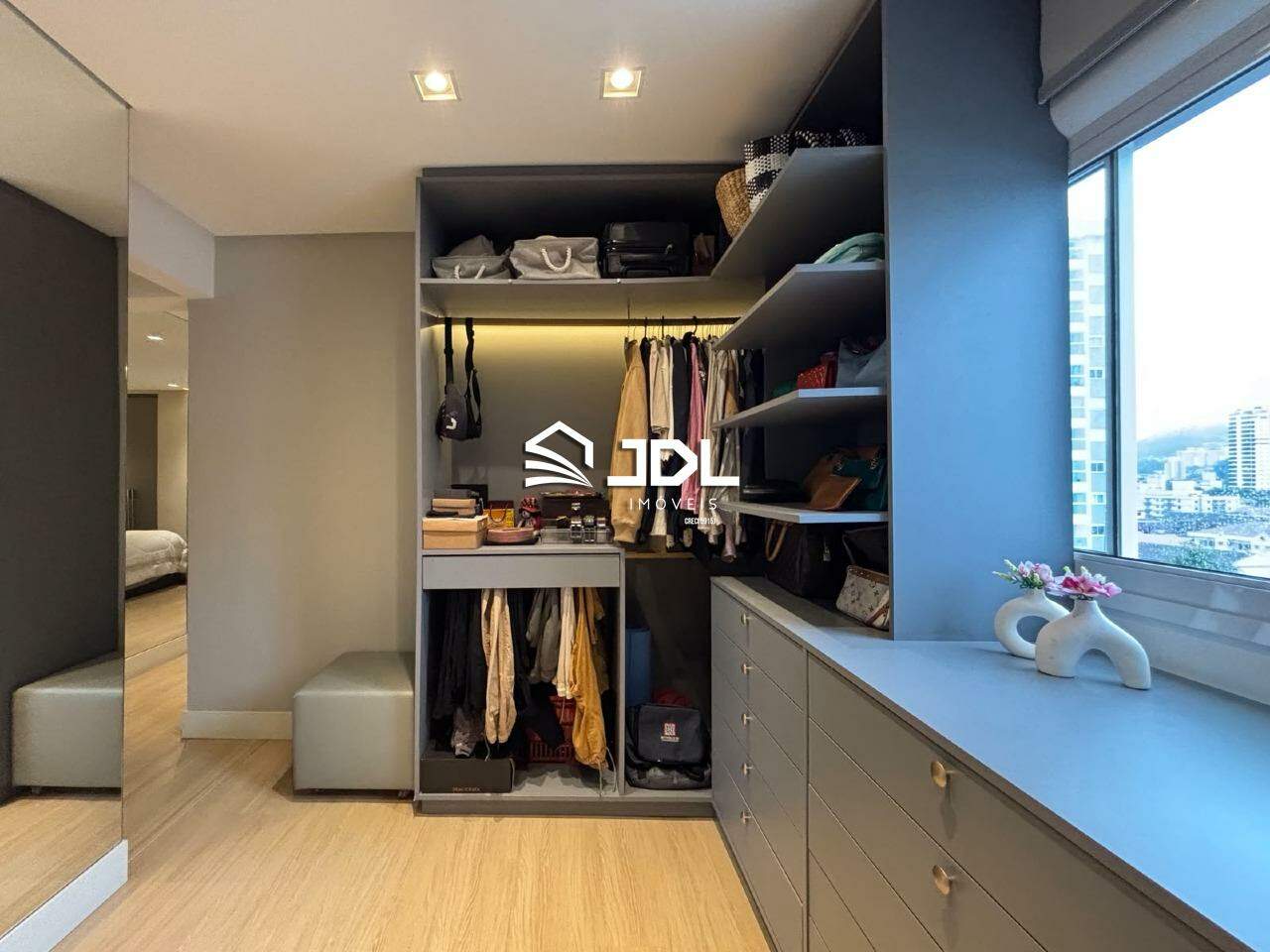 Apartamento à venda no bairro Centro: 