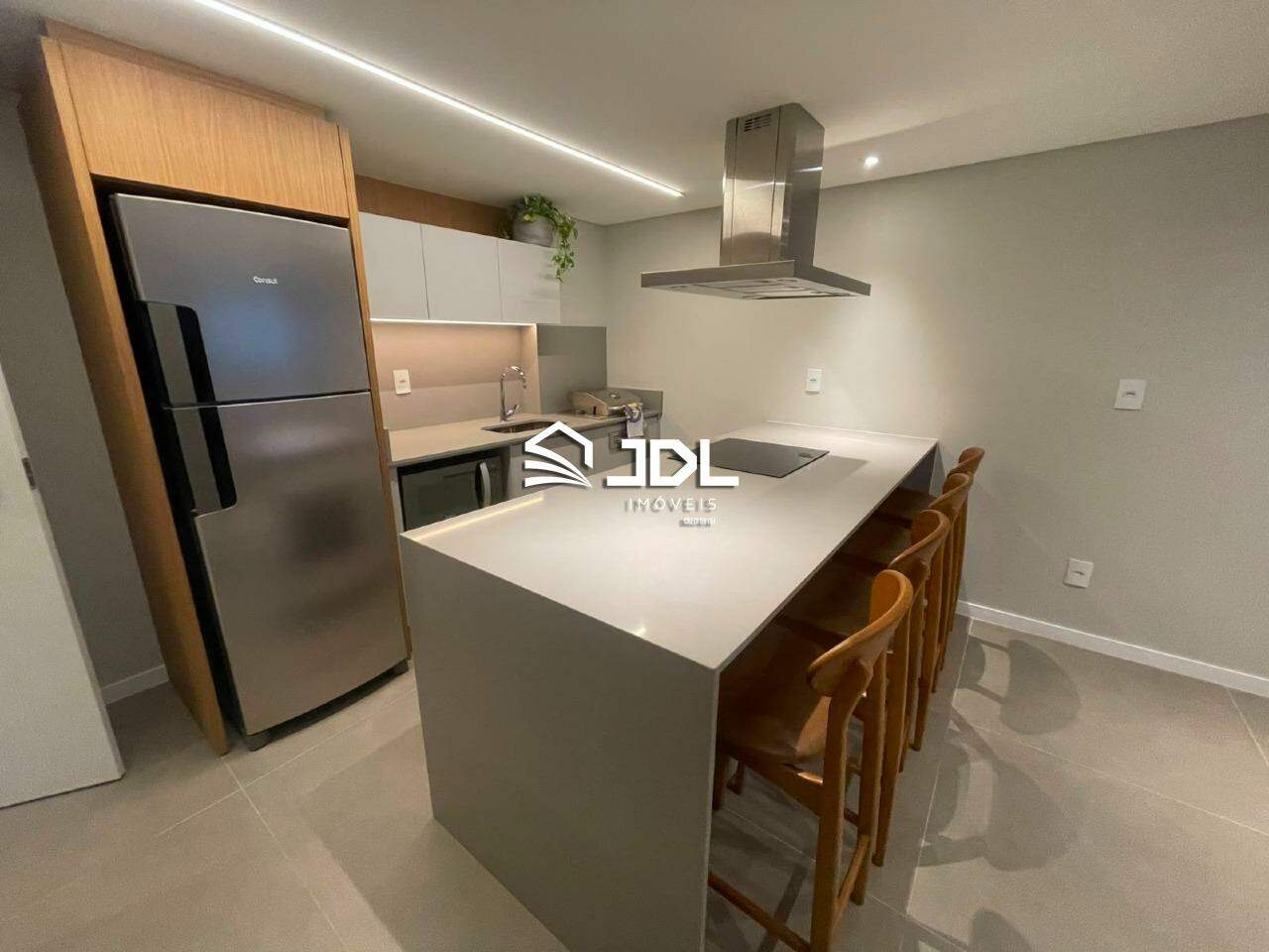 Apartamento à venda no bairro Velha: 