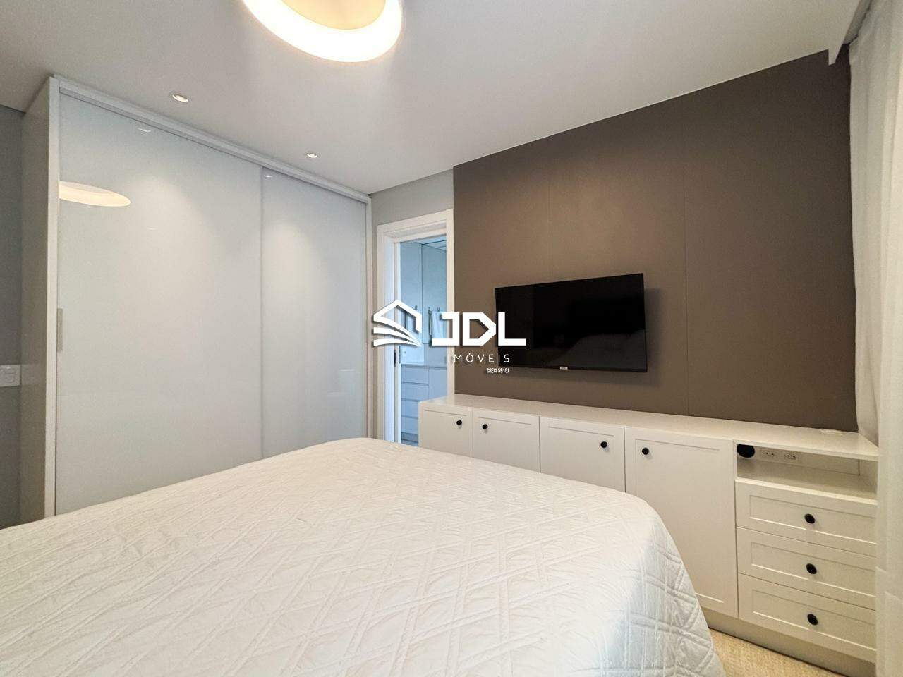 Apartamento à venda no bairro Velha: 