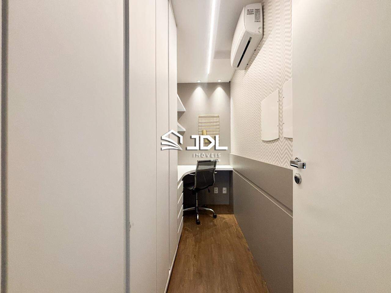 Apartamento à venda no bairro Velha: 