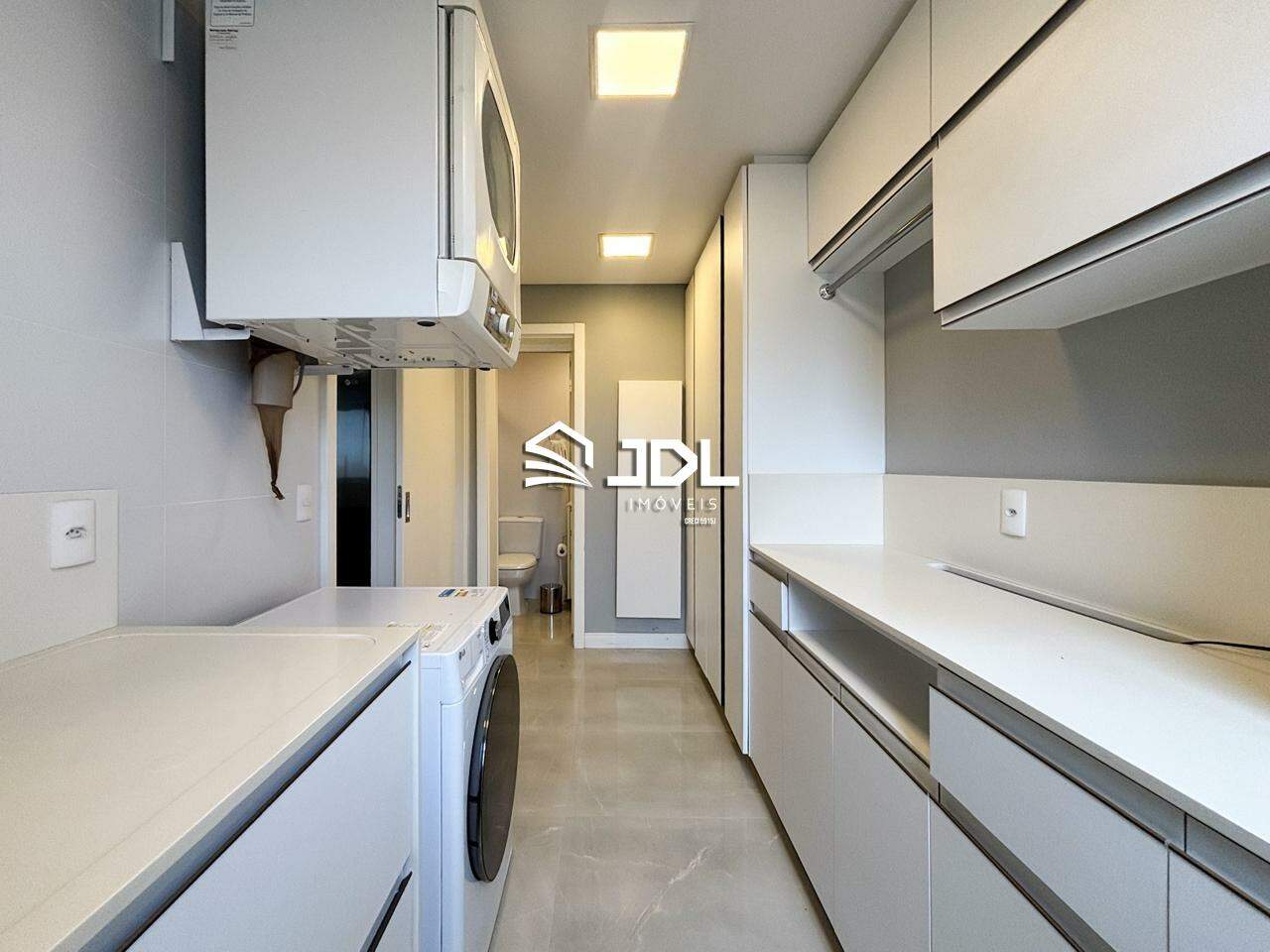 Apartamento à venda no bairro Velha: 