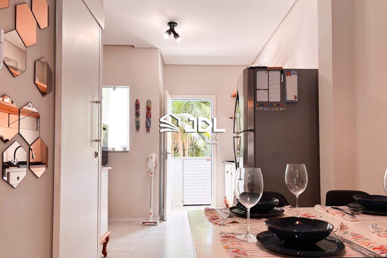 Casa à venda no bairro Velha:
