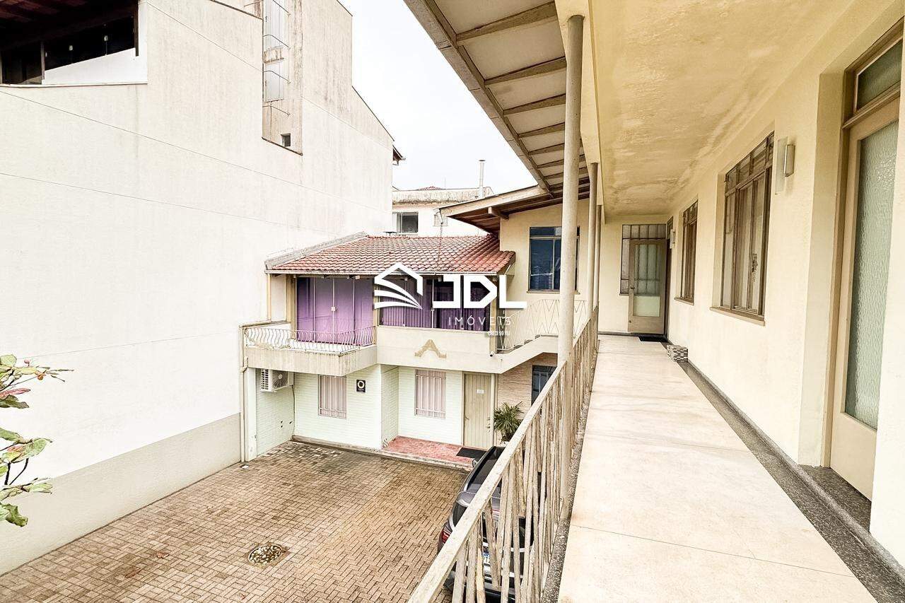 Casa à venda no bairro Ponta Aguda: 