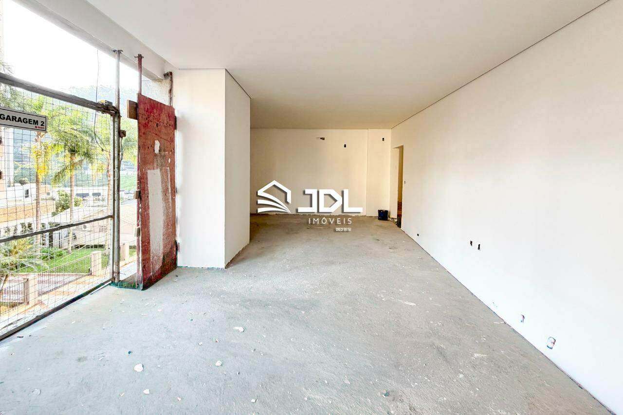 Apartamento à venda no bairro Ponta Aguda: 