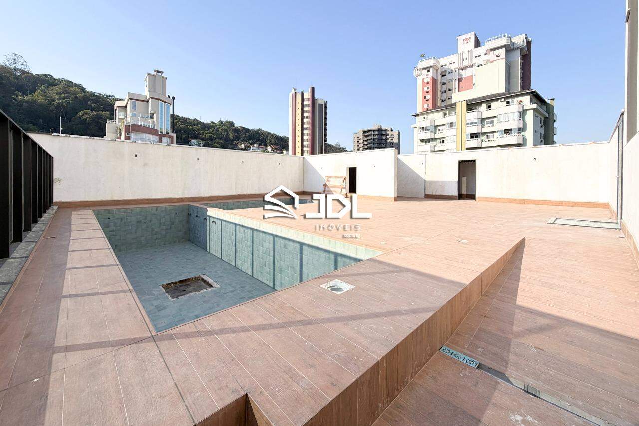 Apartamento à venda no bairro Ponta Aguda: 