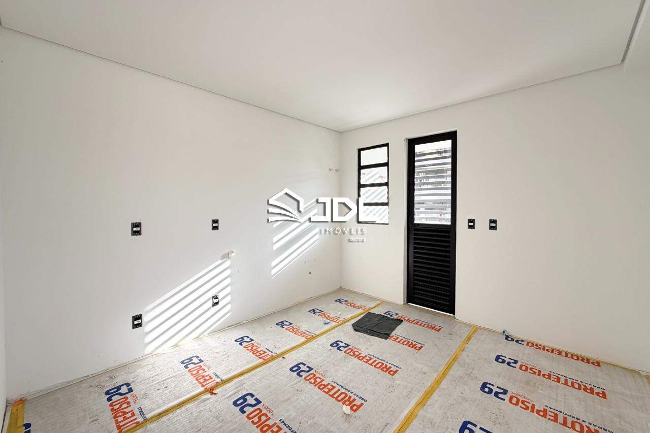 Apartamento à venda no bairro Ponta Aguda: 