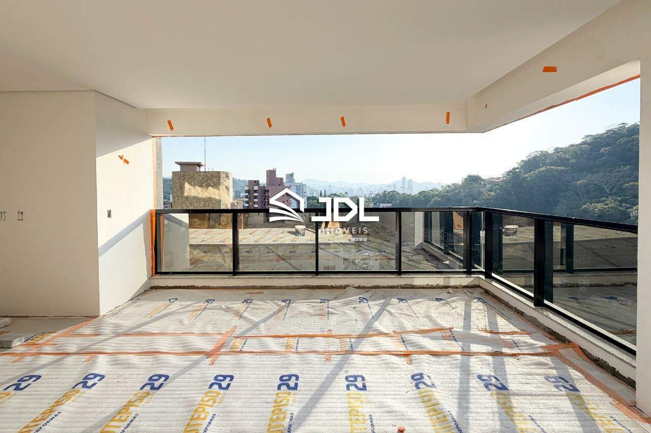 Apartamento à venda no bairro Ponta Aguda: 