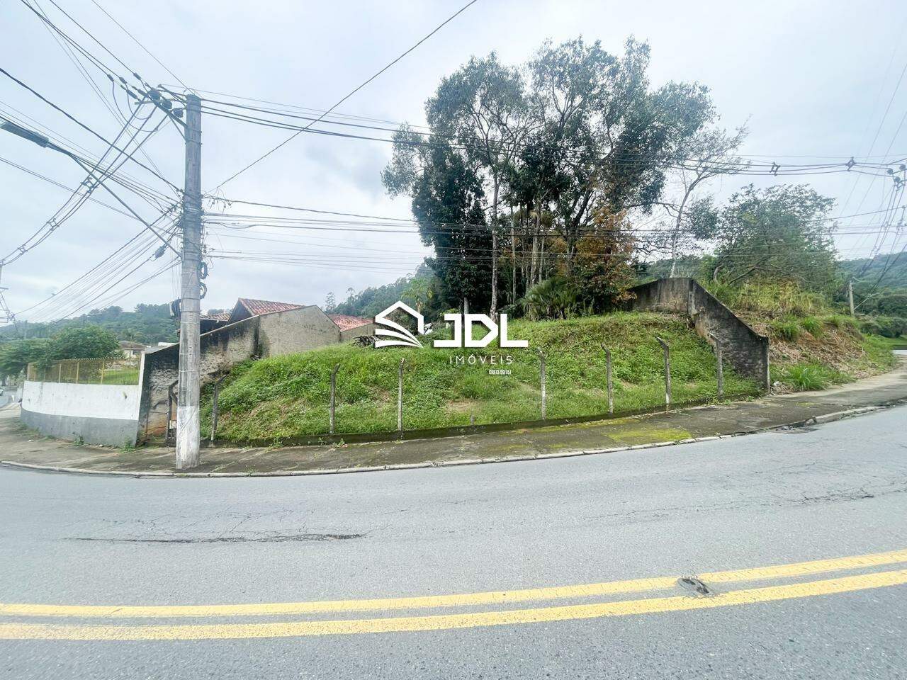 Terreno à venda no bairro Velha: 