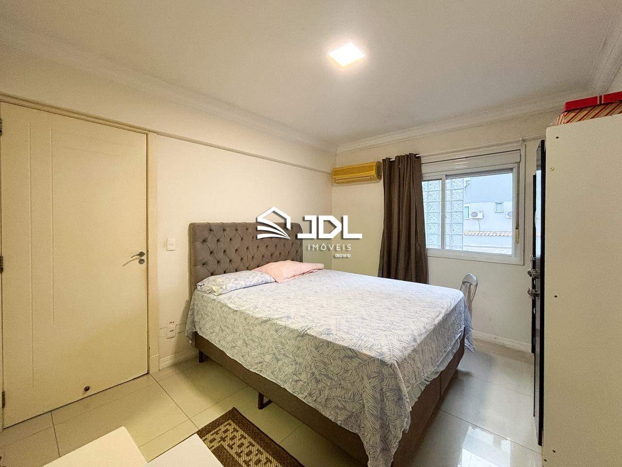 Apartamento à venda no bairro Vila Nova: 