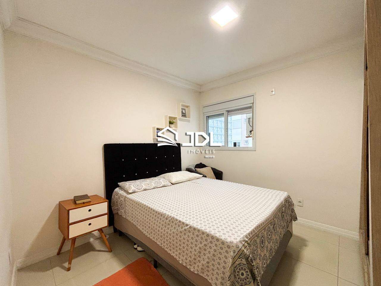 Apartamento à venda no bairro Vila Nova: 