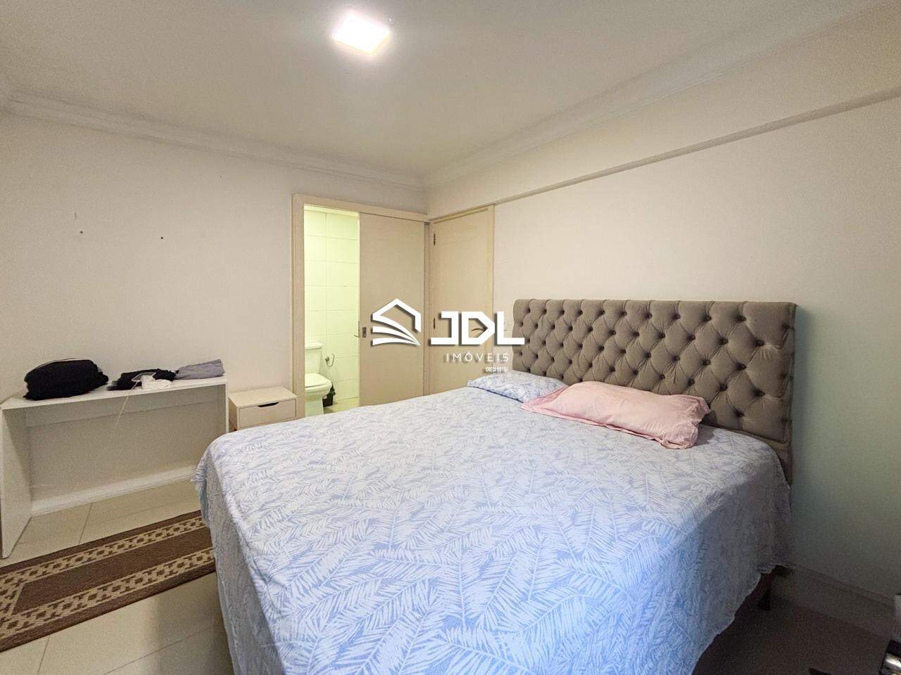 Apartamento à venda no bairro Vila Nova: 