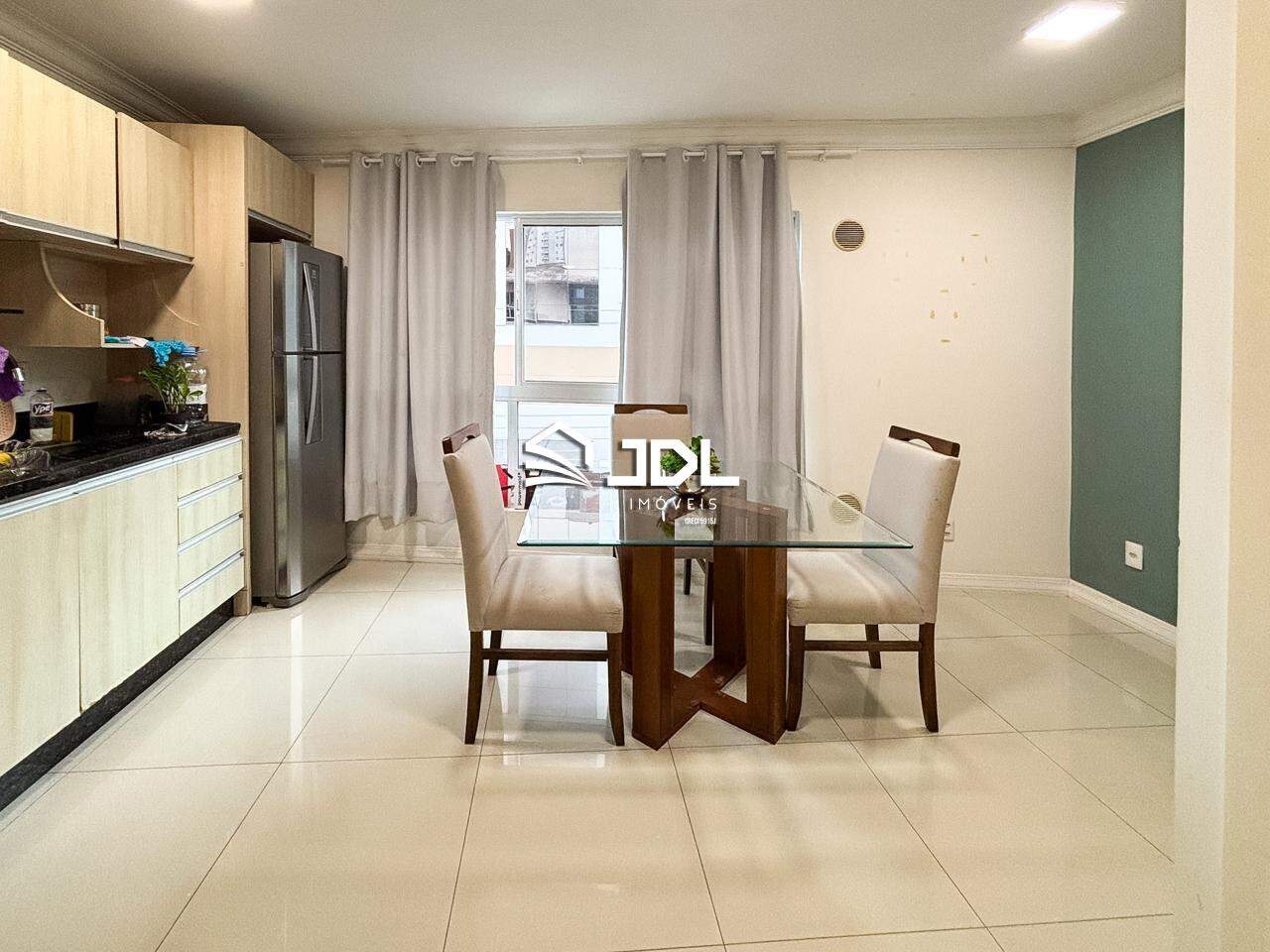 Apartamento à venda no bairro Vila Nova: 