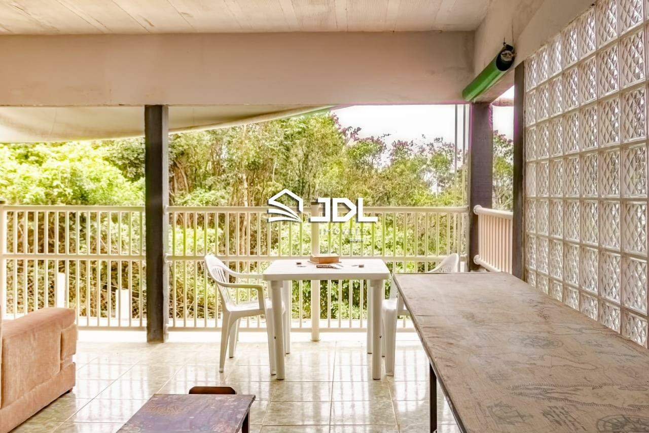 Casa à venda no bairro Armação: 
