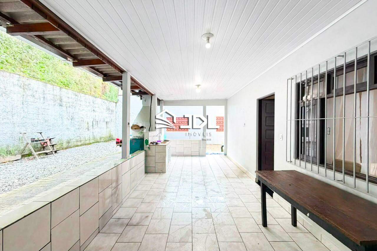 Casa à venda no bairro Itoupava Central: 
