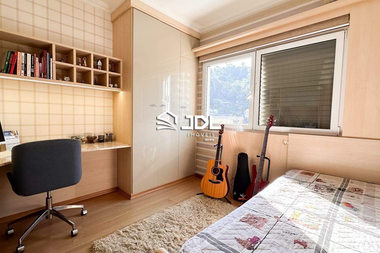 Apartamento à venda no bairro Ponta Aguda: 