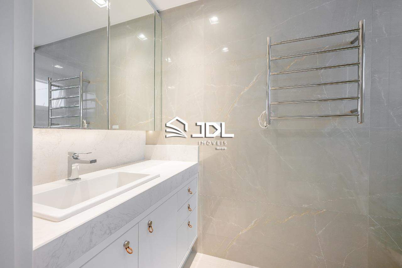 Apartamento à venda no bairro Vila Nova: 