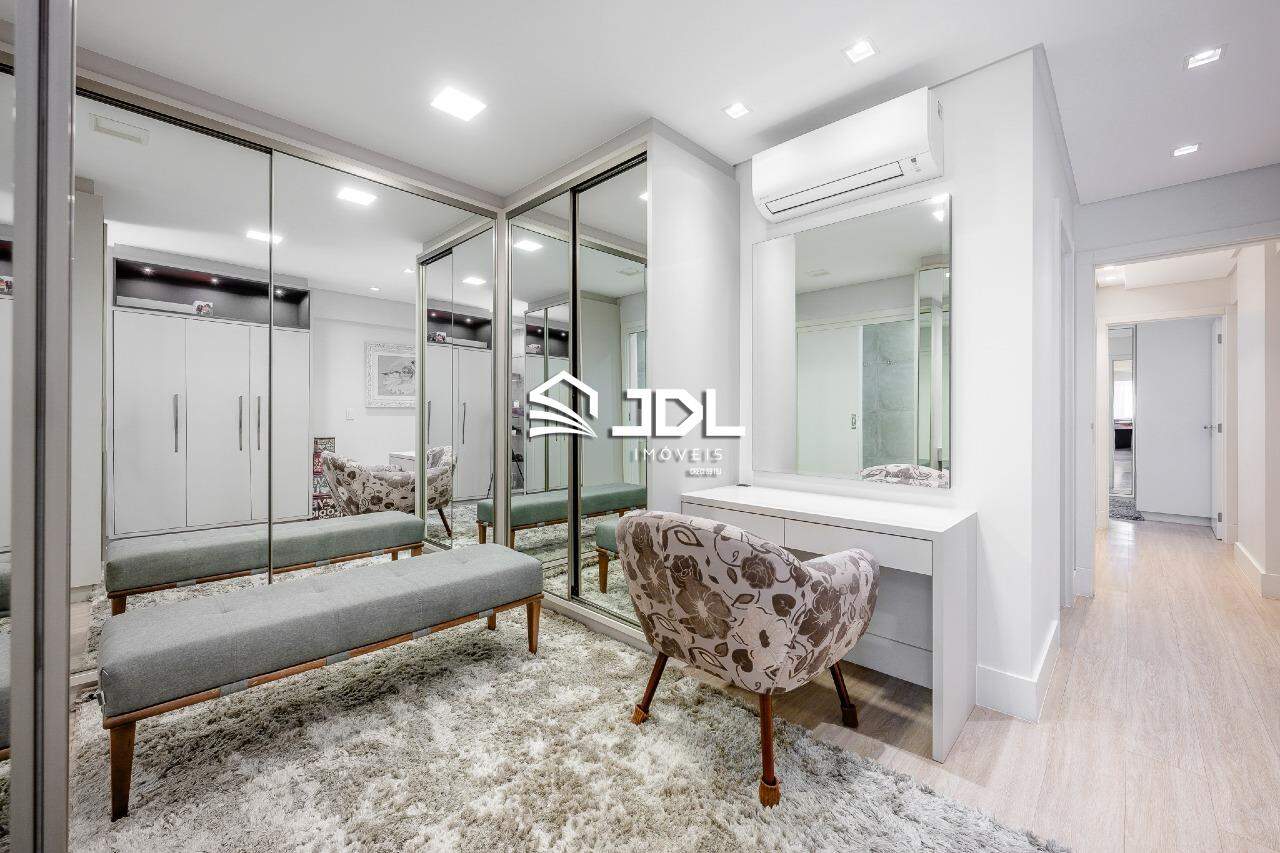 Apartamento à venda no bairro Vila Nova: 