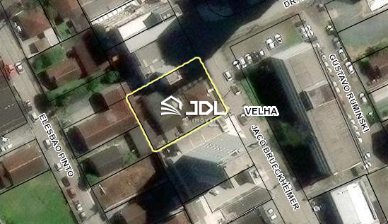 Terreno à venda no bairro Velha: 