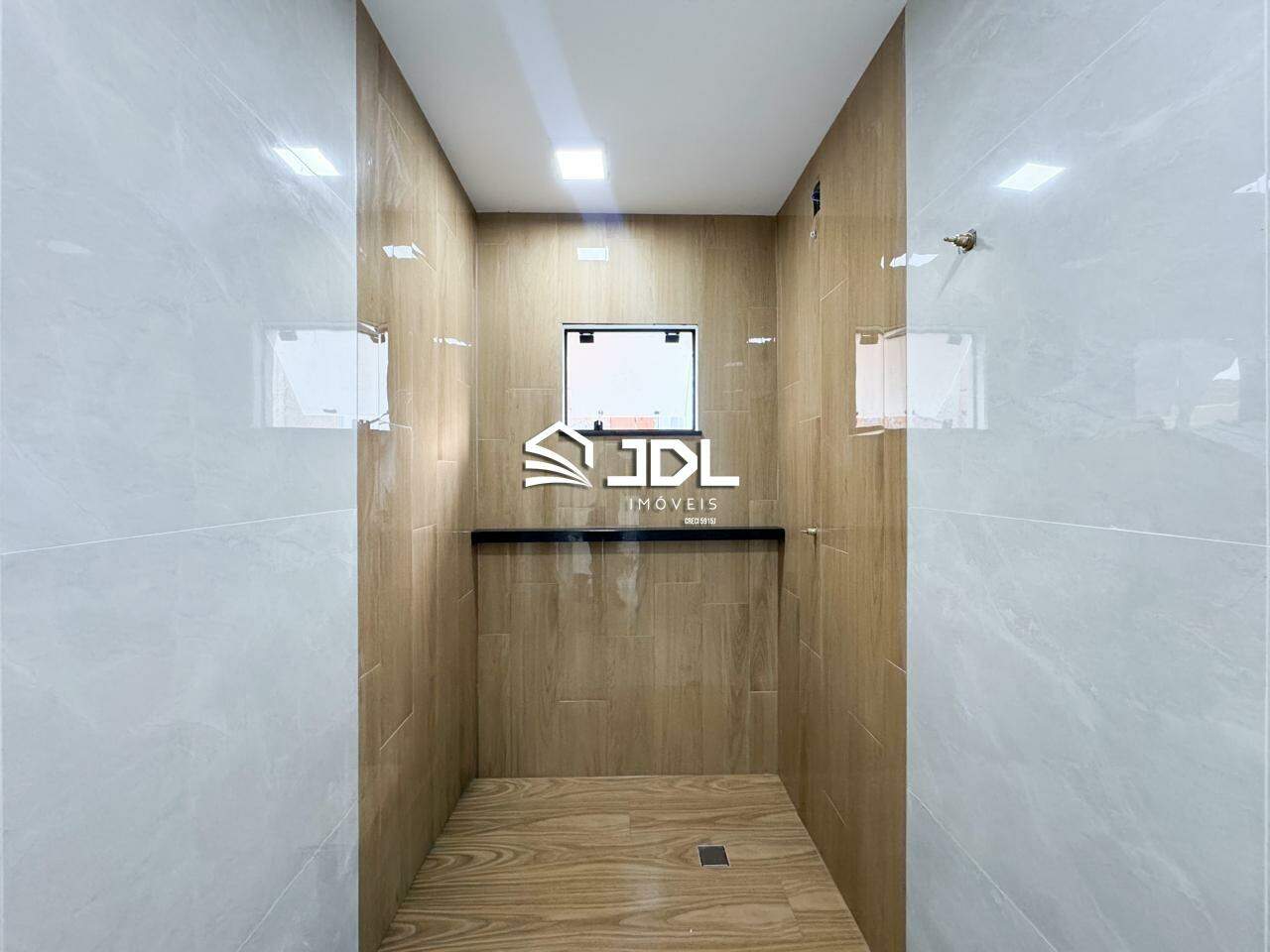 Casa à venda no bairro João Paulo II: 