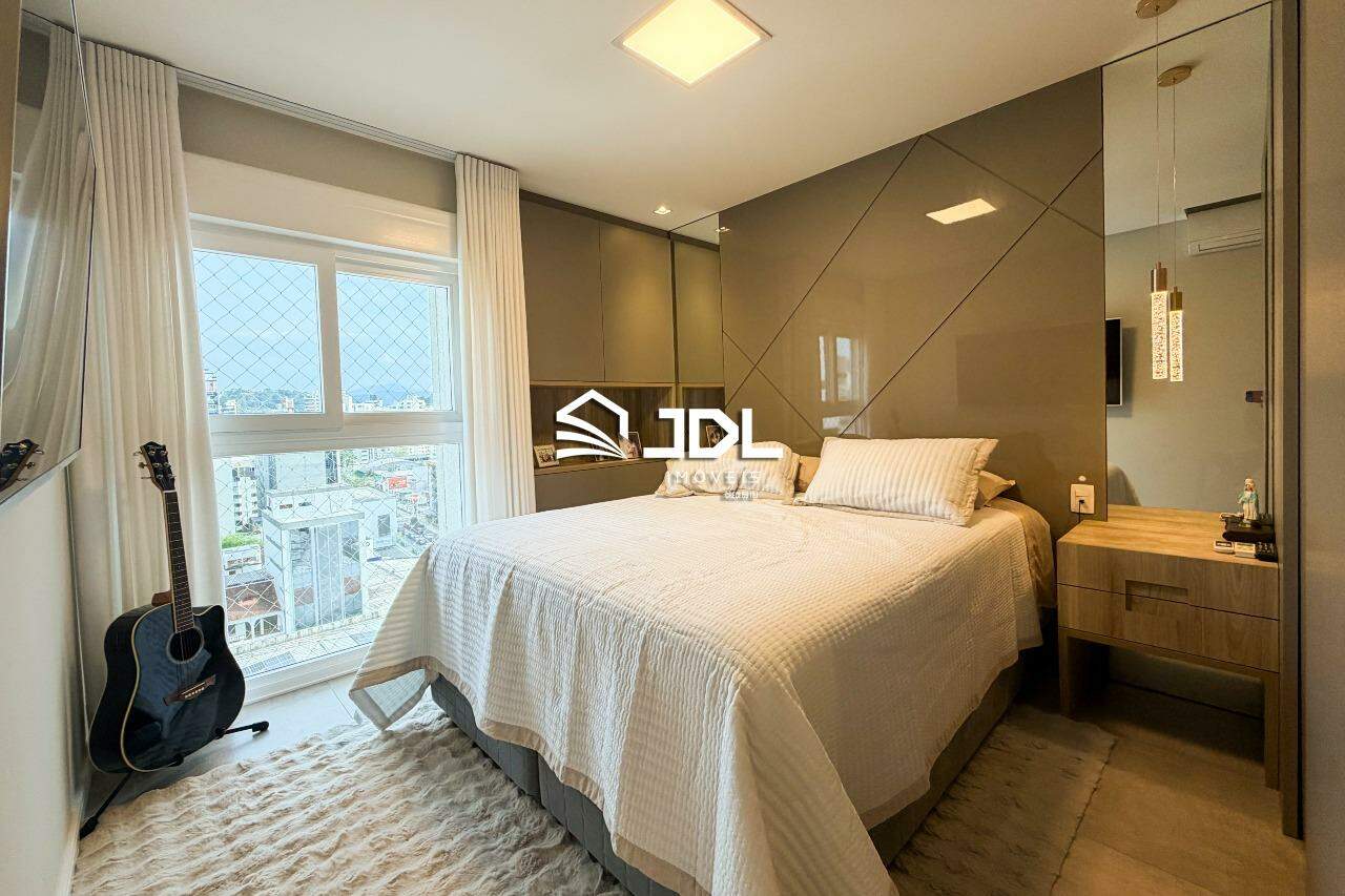 Apartamento à venda no bairro Centro: 