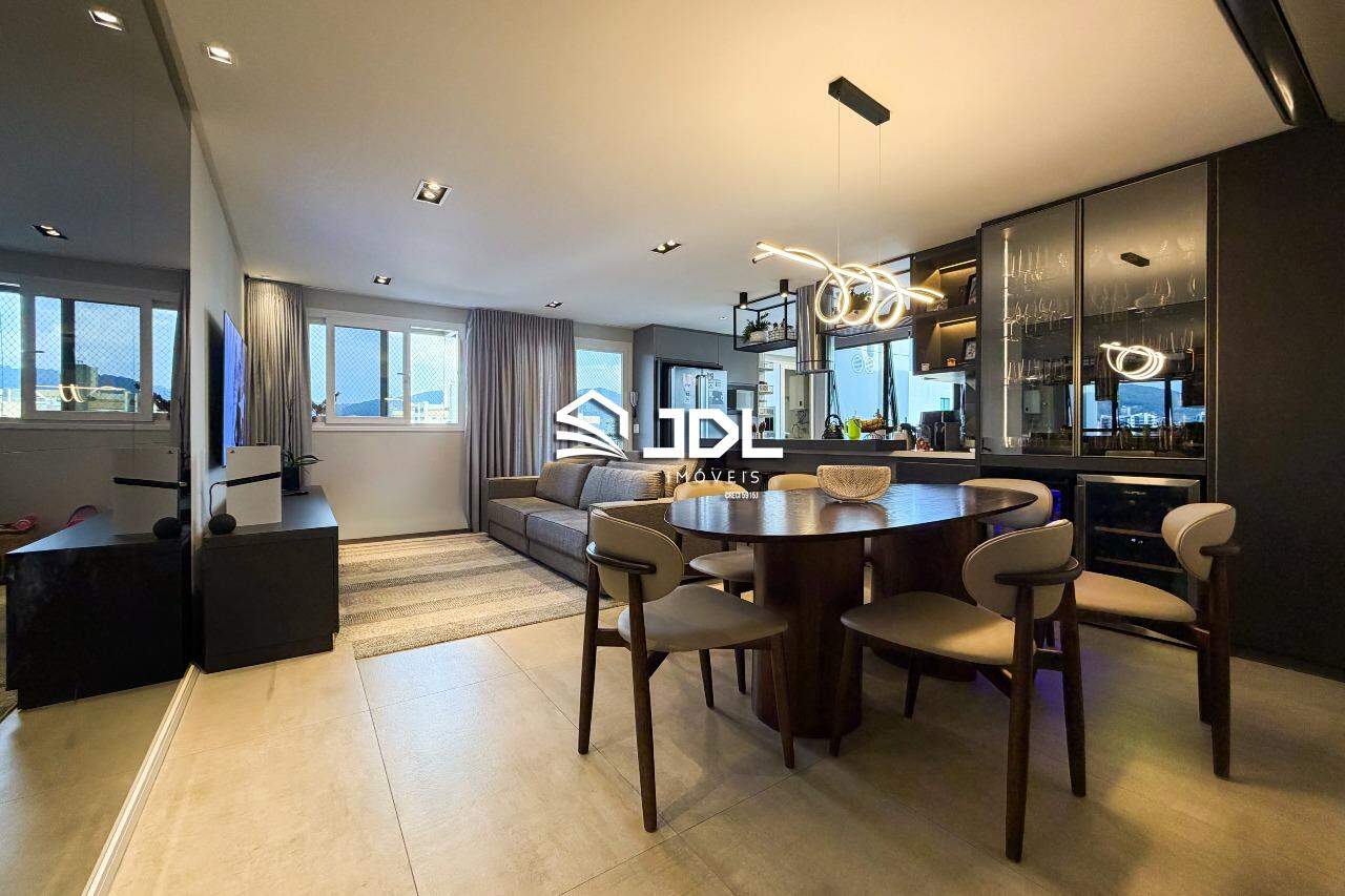 Apartamento à venda no bairro Centro: 