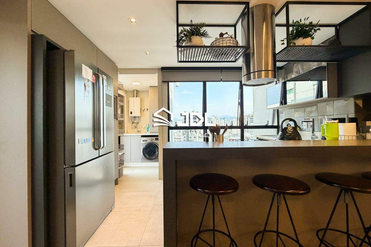 Apartamento à venda no bairro Centro: 