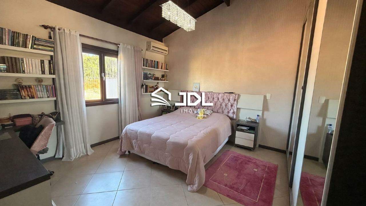 Casa à venda no bairro Bom Retiro: 