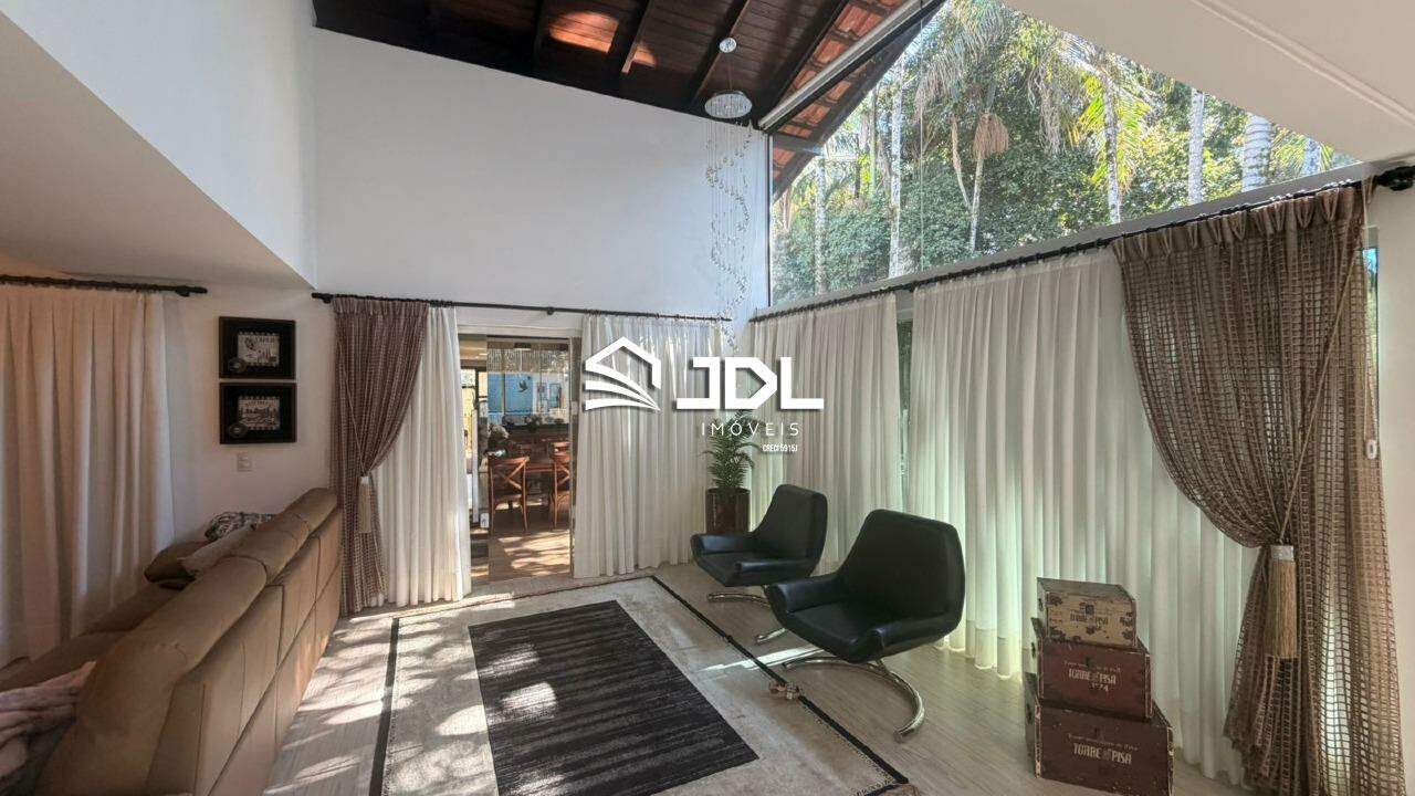 Casa à venda no bairro Bom Retiro: 