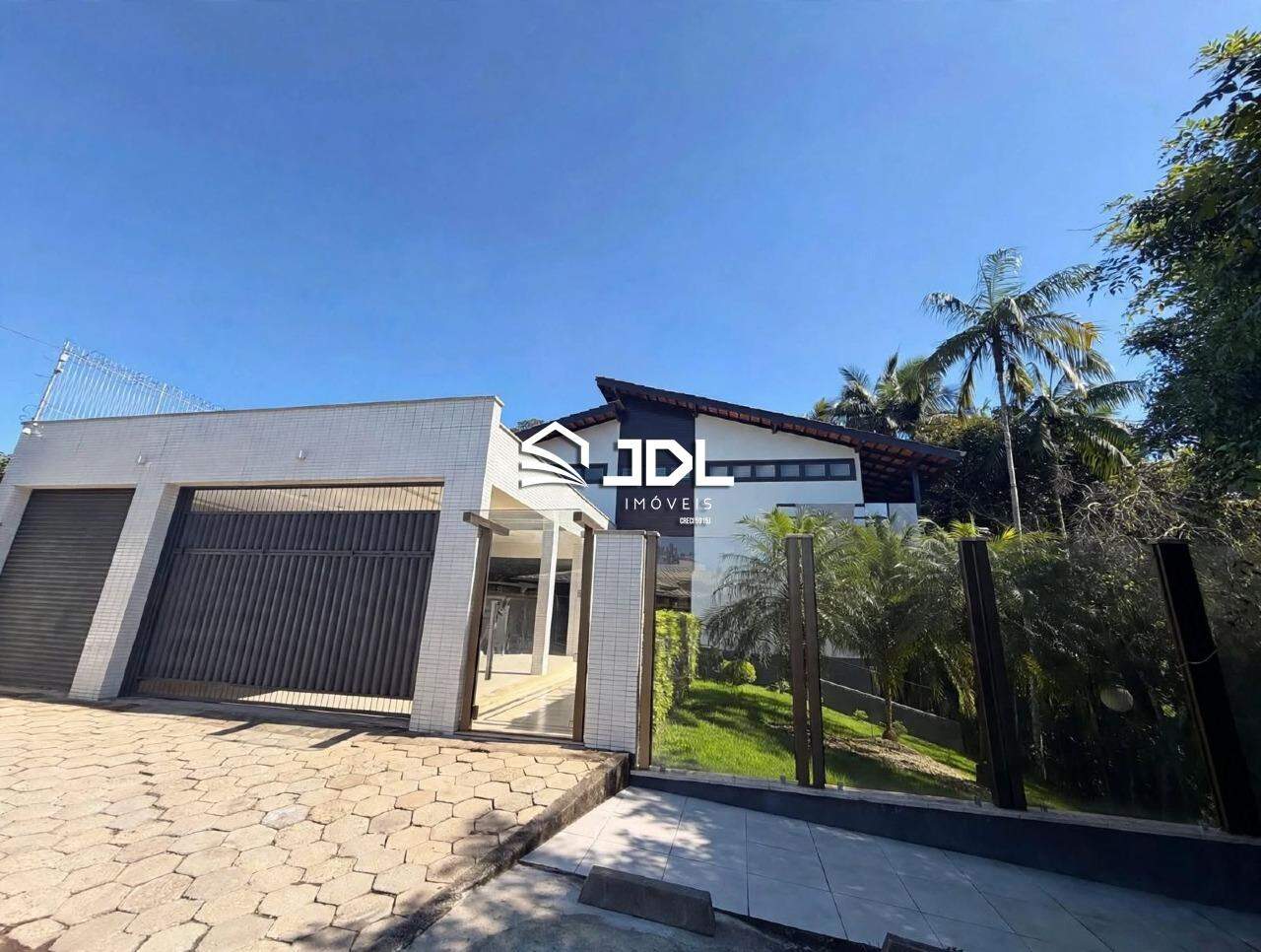 Casa à venda no bairro Bom Retiro: 
