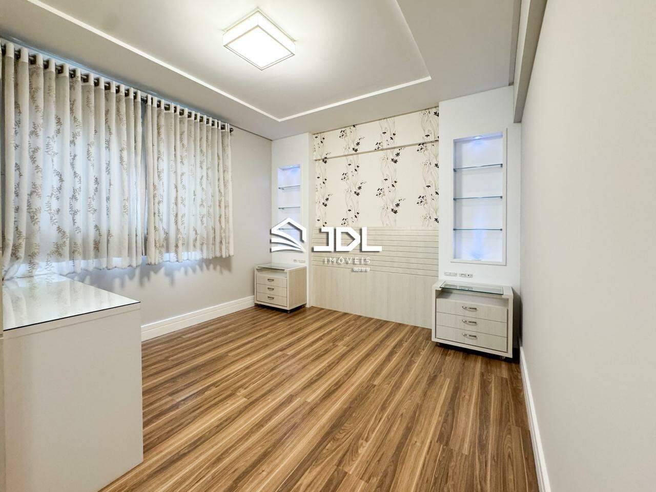 Apartamento à venda no bairro Victor Konder: