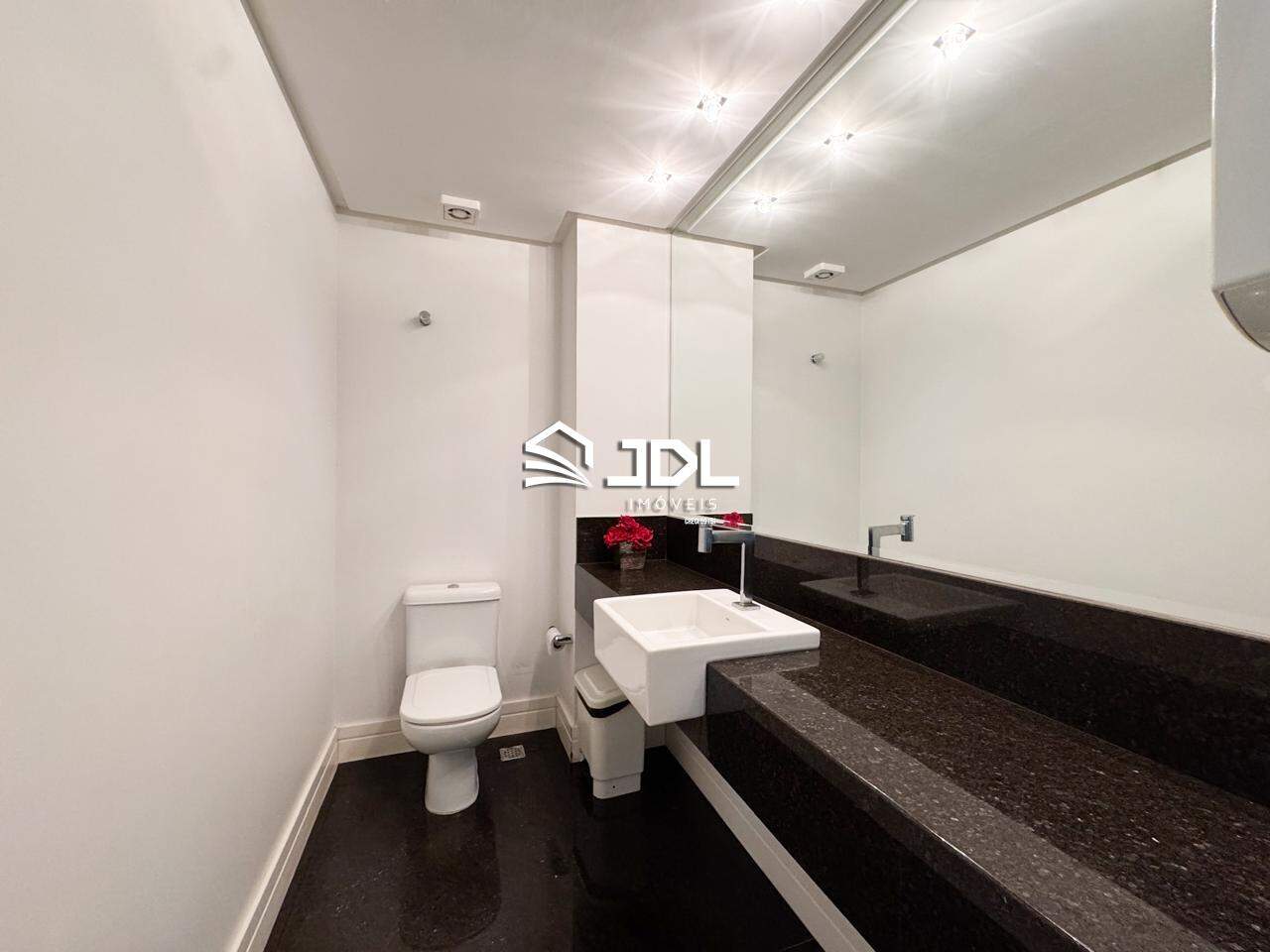 Apartamento à venda no bairro Victor Konder: