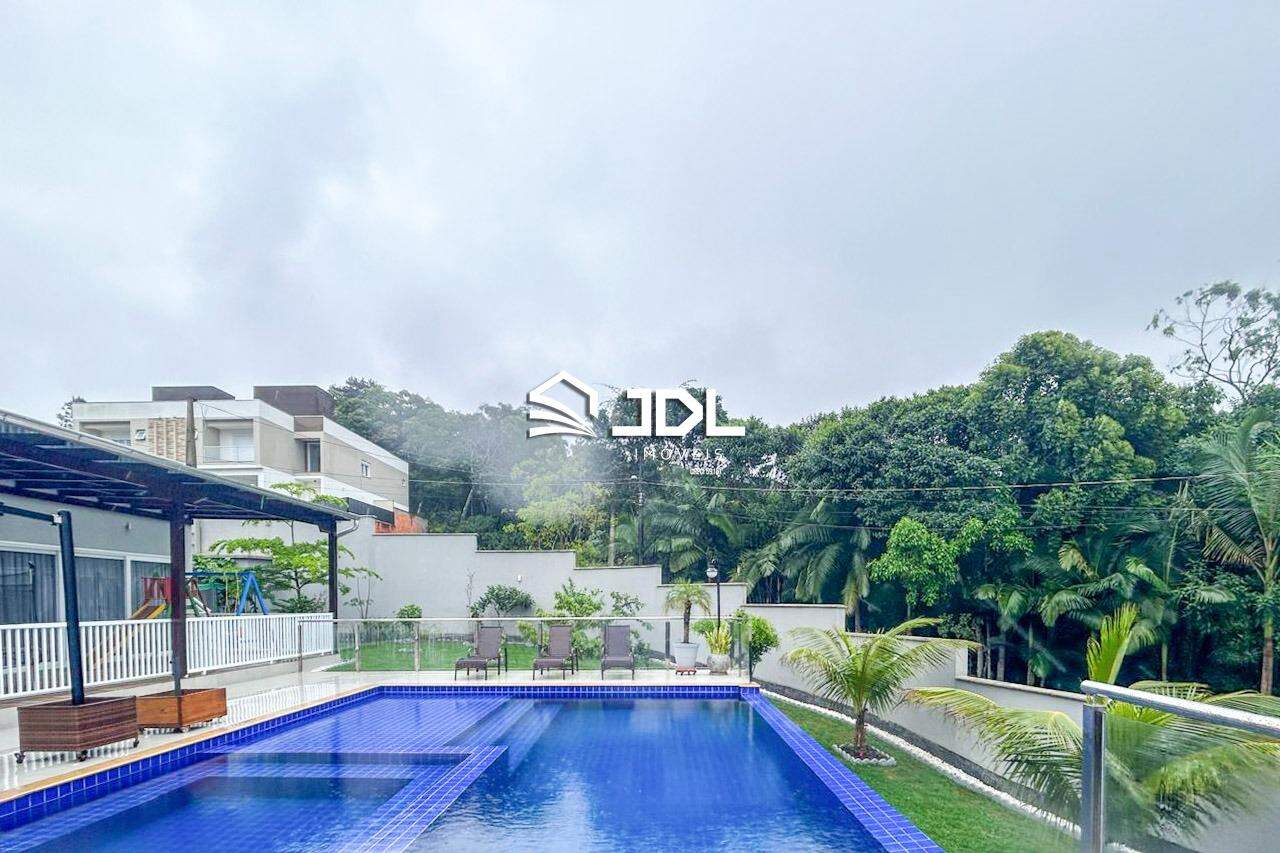 Casa à venda no bairro Ponta Aguda: