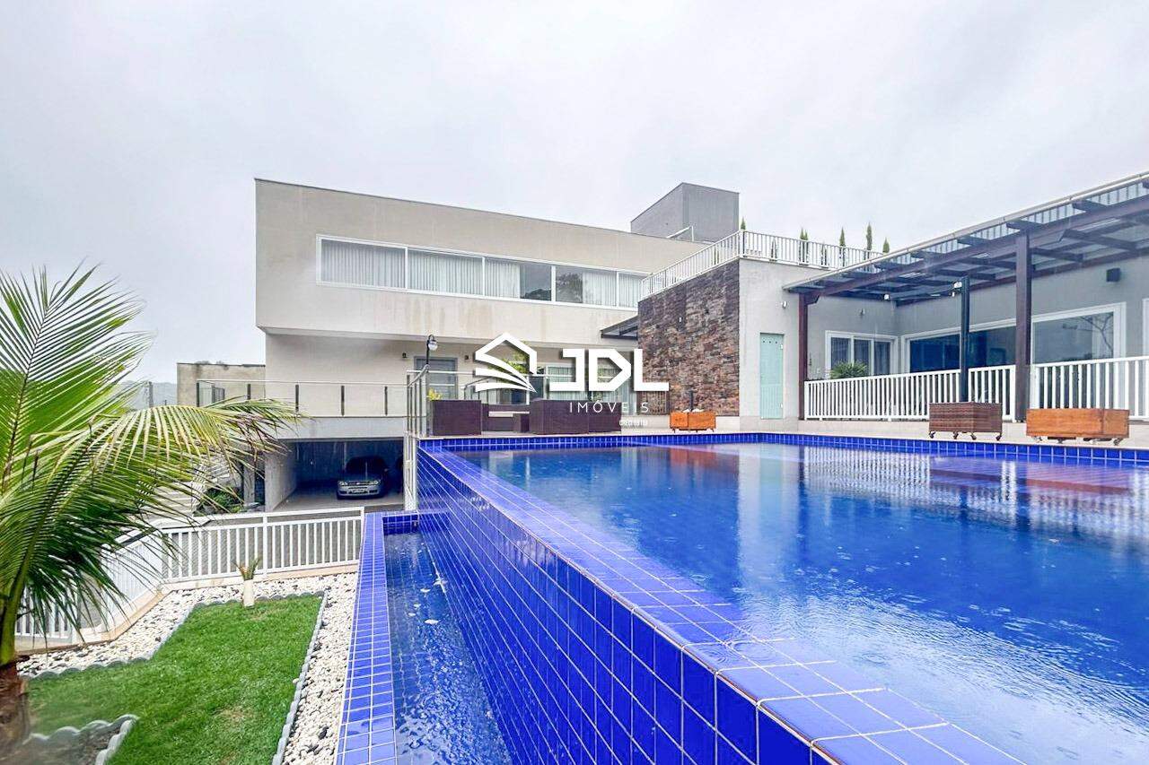 Casa à venda no bairro Ponta Aguda: 
