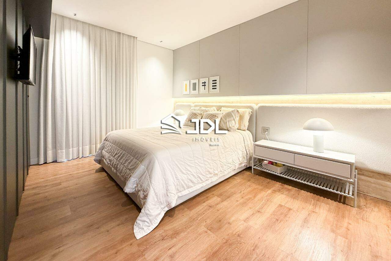 Apartamento à venda no bairro Vila Nova: