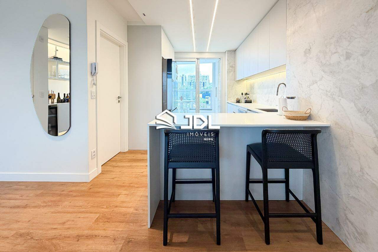 Apartamento à venda no bairro Vila Nova:
