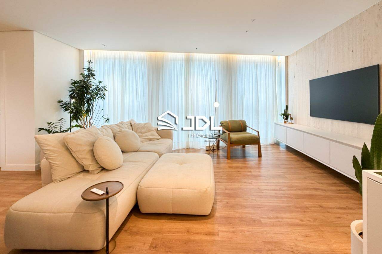 Apartamento à venda no bairro Vila Nova: 