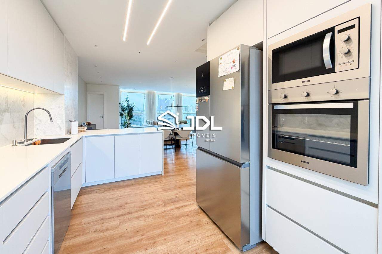Apartamento à venda no bairro Vila Nova: