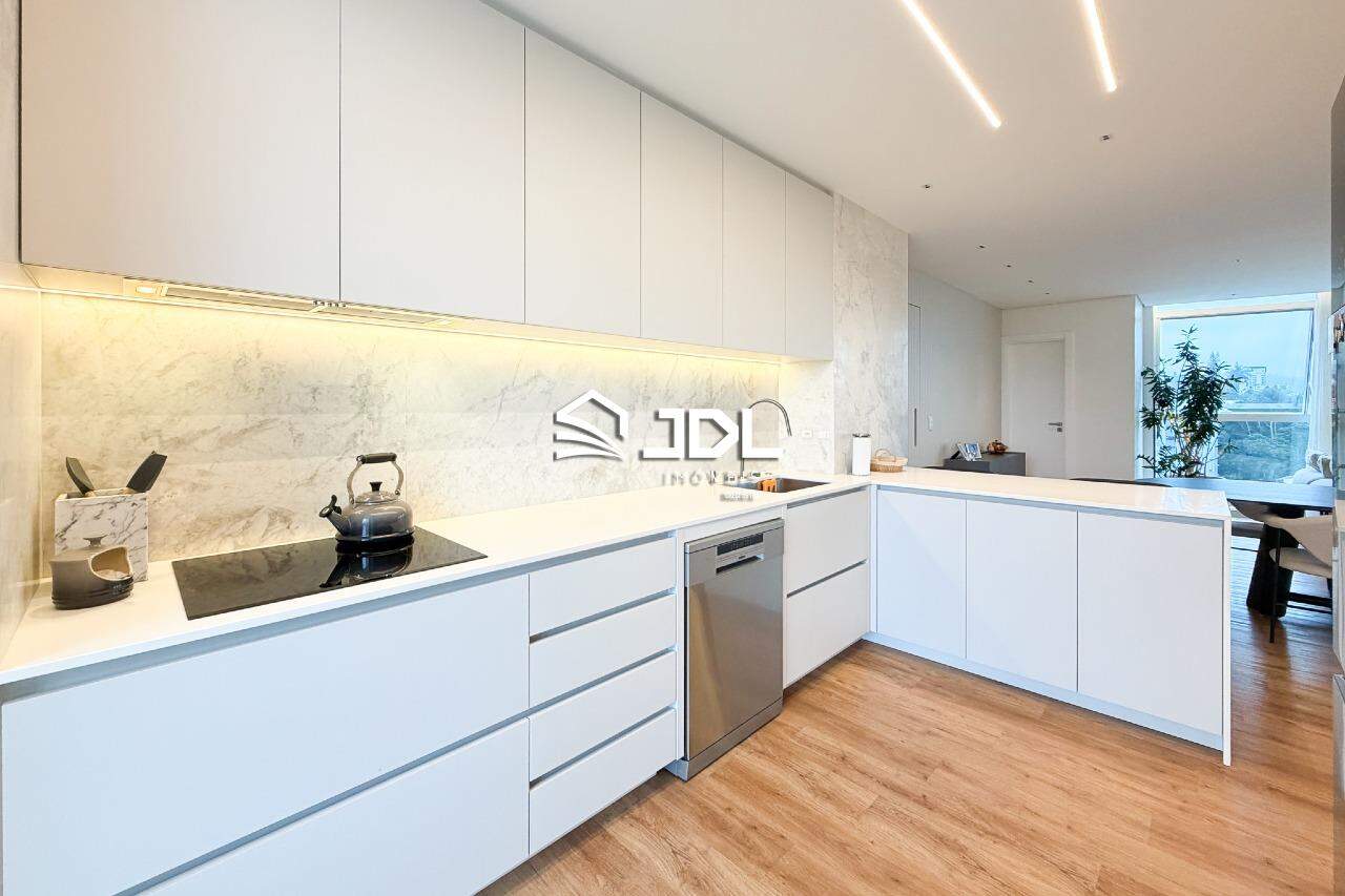 Apartamento à venda no bairro Vila Nova: