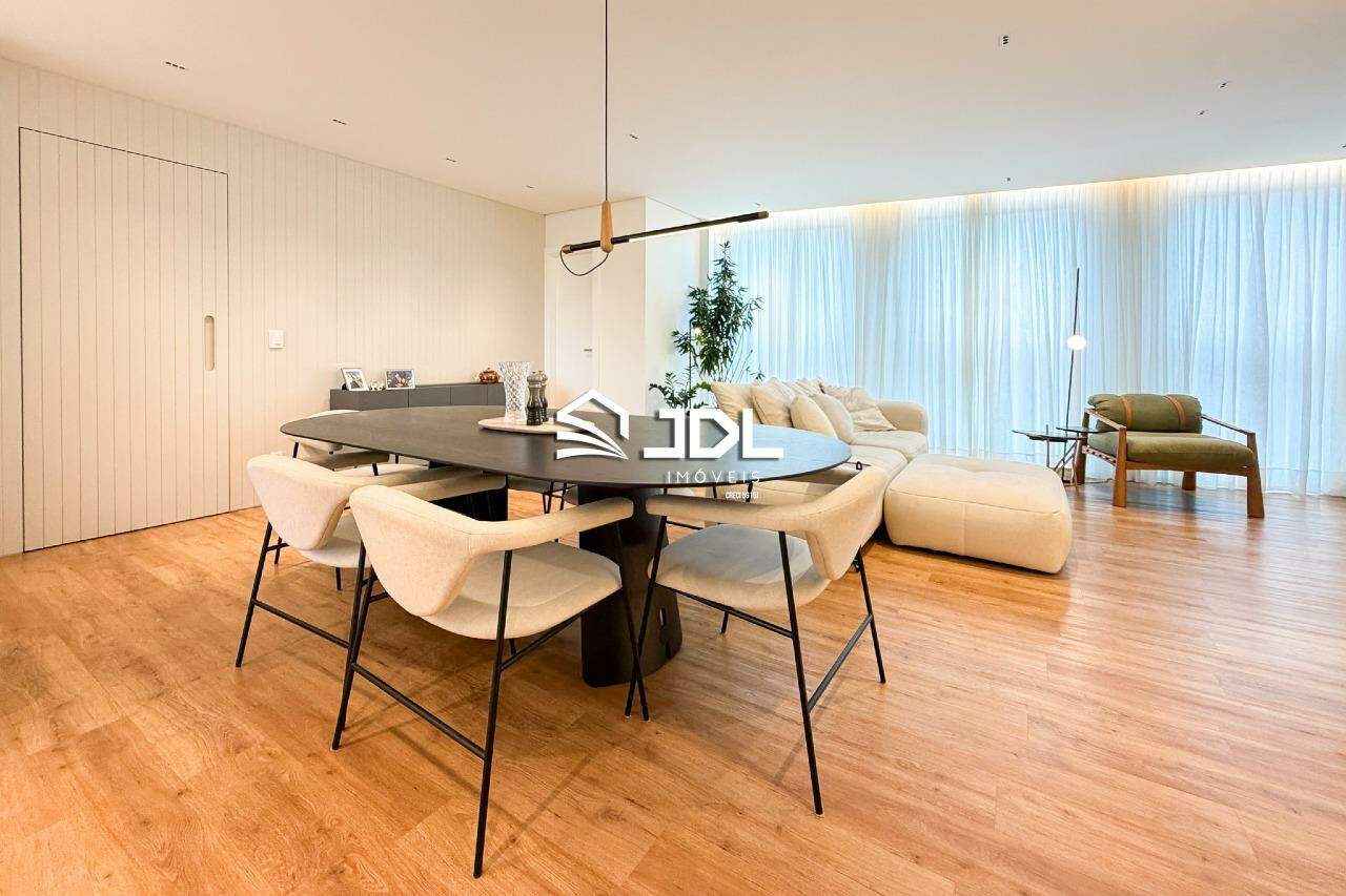 Apartamento à venda no bairro Vila Nova: 