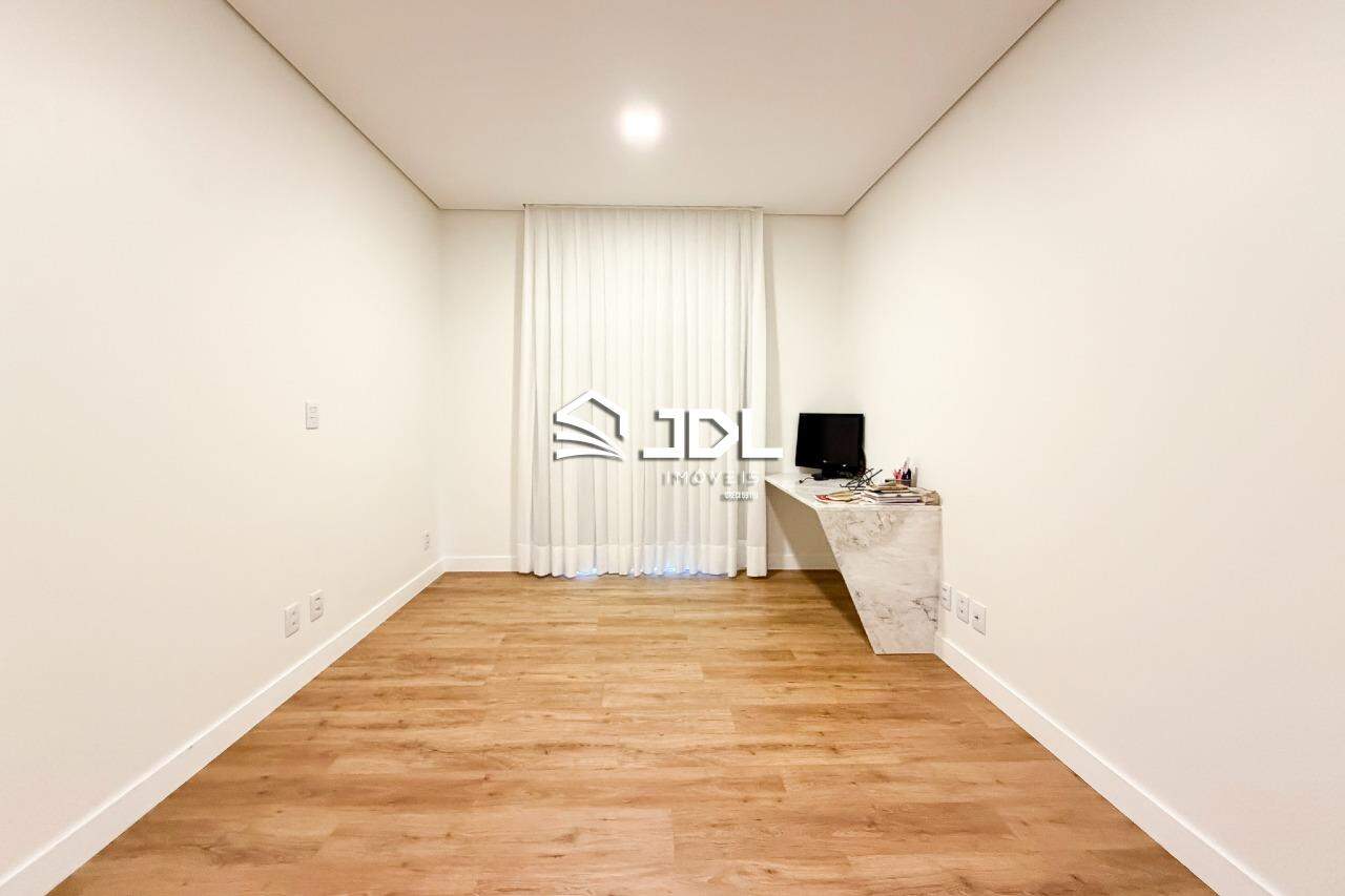 Apartamento à venda no bairro Vila Nova: