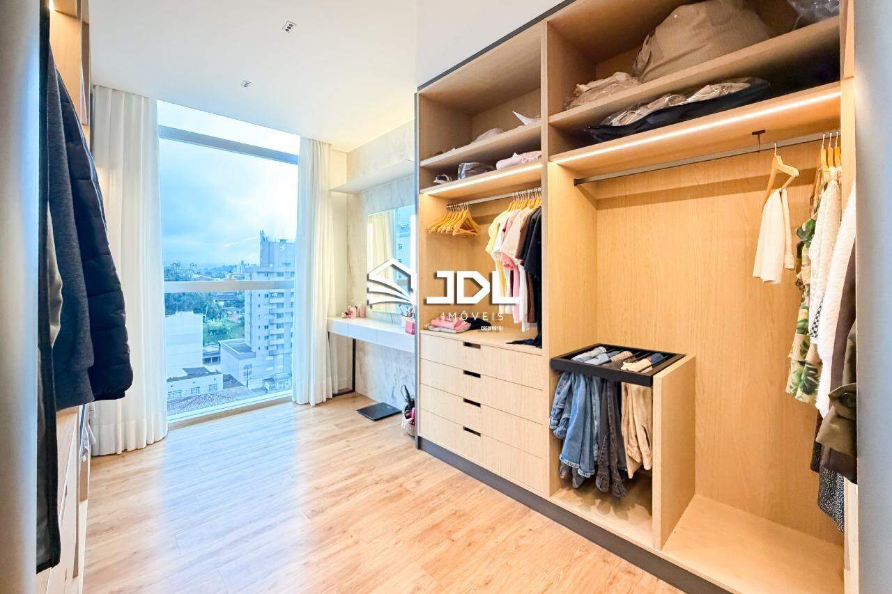 Apartamento à venda no bairro Vila Nova: