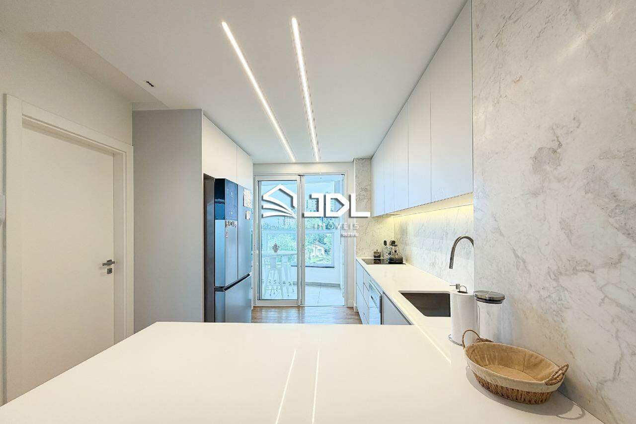 Apartamento à venda no bairro Vila Nova: