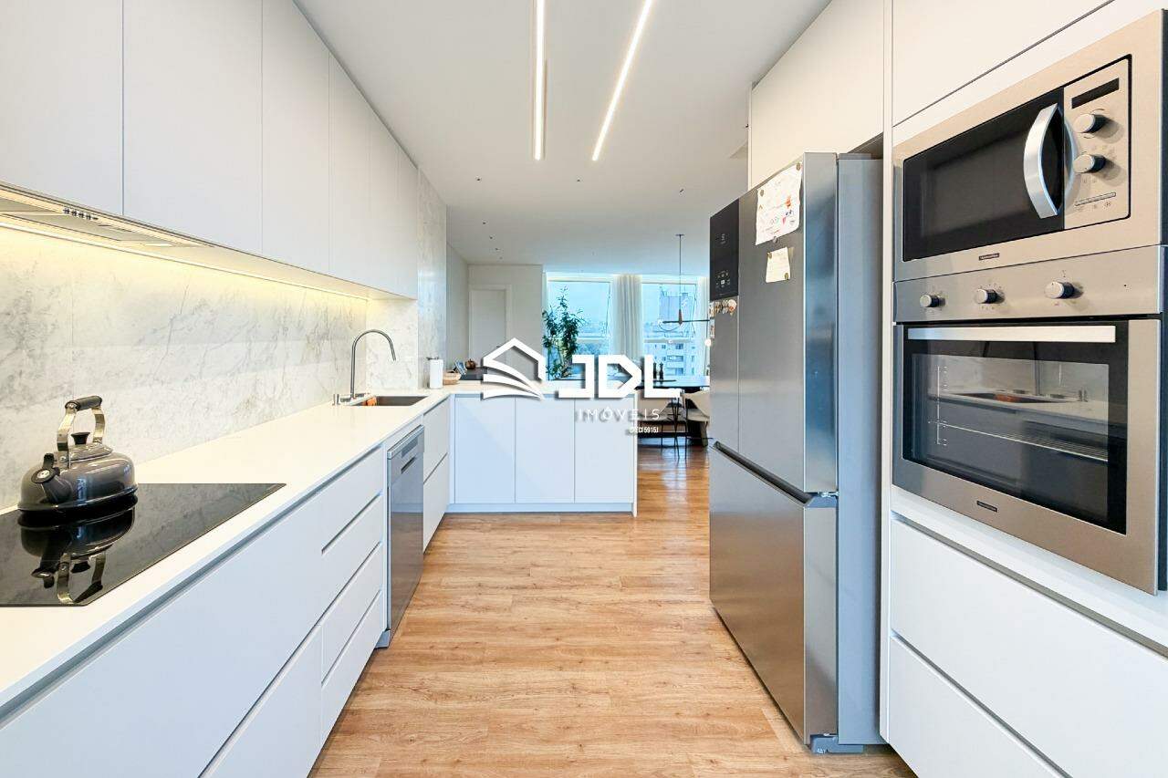 Apartamento à venda no bairro Vila Nova: