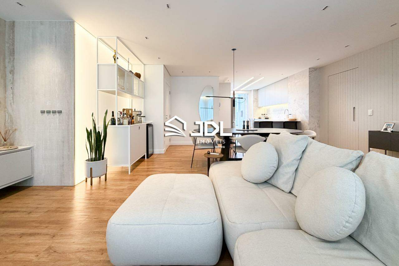 Apartamento à venda no bairro Vila Nova: