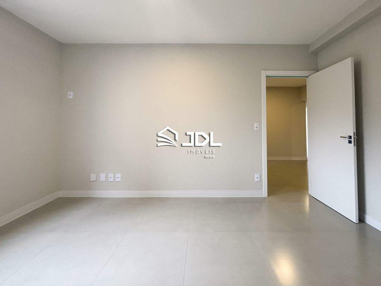 Apartamento à venda no bairro Victor Konder: