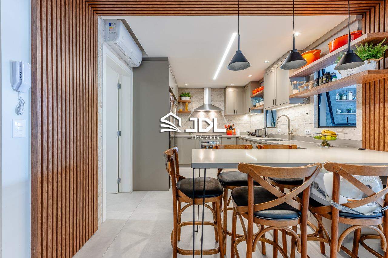 Apartamento à venda no bairro Bom Retiro: