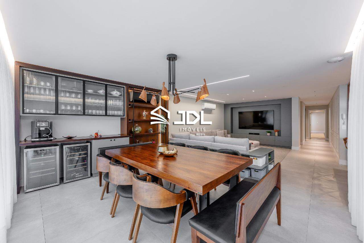 Apartamento à venda no bairro Bom Retiro: