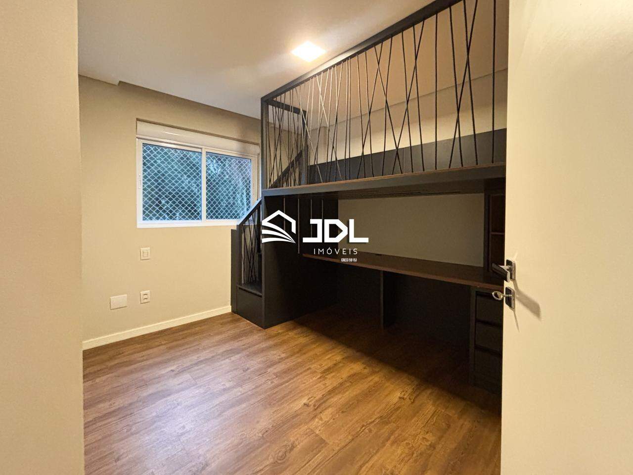 Apartamento à venda no bairro Velha: